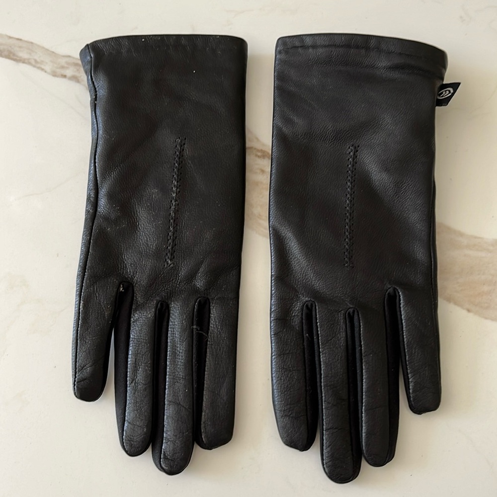 NWOT black leather fully lined gloves from Isotoner